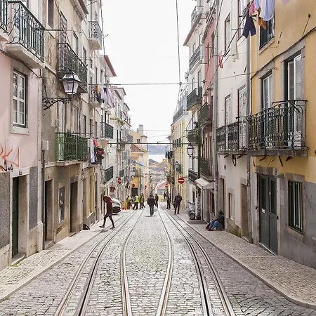 Lägenhet Iconic Tram Views & Loft Living - Loft In Bica Lisboa
