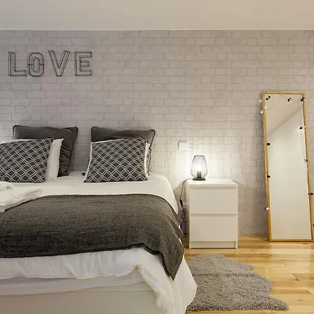 Modern Loft In Bica -jj *