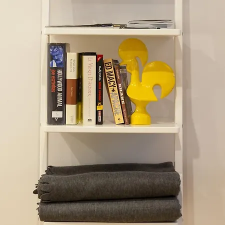 Iconic Tram Views & Loft Living - Loft In Bica Apartment Lisbon